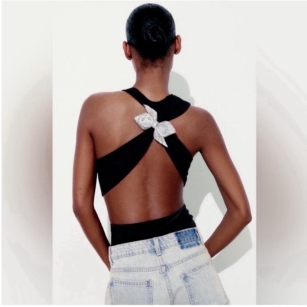 New With Tags Zara Black Cross-Back Bow Tank Top Bodysuit. 🏷️🎀🖤